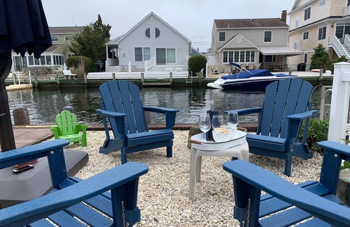 Normandy Beach House | Normandy Beach: 6BR Lagoon Home with Ocean View & Breakfast