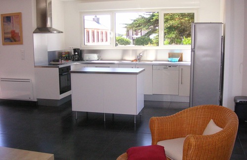 Denneville House | Beachside Normandy Cottage - Pet Friendly & Ocean View Rooms