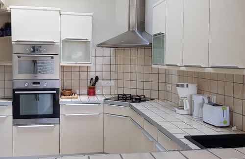 Dieppe House | Idyllic Normandy Gîte with Oceanfront Views for 5 Guests