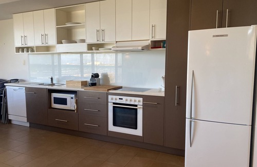 North Beach House | North Beach Esplanade: Pet-Friendly Oceanfront Retreat