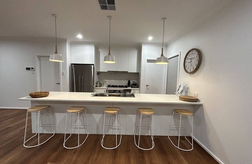 Wallaroo Plain House | North Beach Getaway: Family-Friendly Oceanfront Retreat