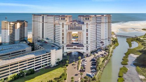 Windy Hill House | Oceanfront North Beach Resort and Villas - Rated 10/10!
