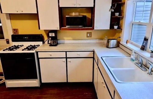 Grayling Bed & Breakfast | North Branch Outing Club: Family-Friendly with Breakfast