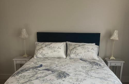 East Drayton Bed & Breakfast | Enjoy Family-Friendly Stays at North Clifton Hall with Hot Tub