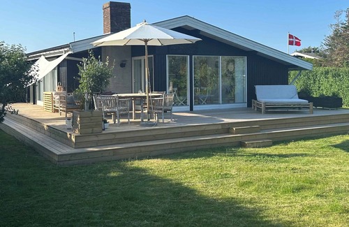 Skastrup Strand House | Idyllic North Funen Retreat with Ocean Views & Family Comfort