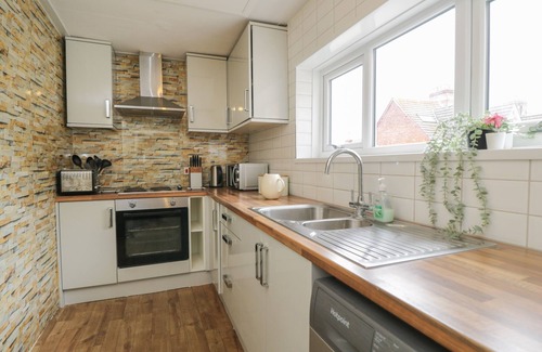 Weymouth Cottage | NORTH HARBOUR HOUSE: Pet Friendly Oasis with Hot Tub