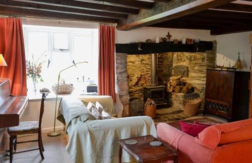 Dulverton House | Pet-Friendly Haven at North Huckham - Rated 9/10 by Guests