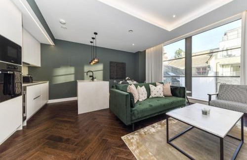 Golborne Apartment | North Kensington Getaway - Family-Friendly by Viridian Apartments
