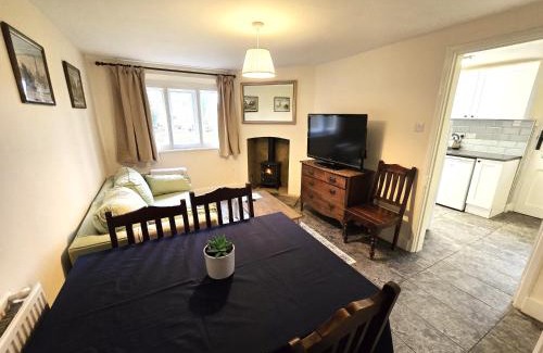 Knebworth House | North Lodge North