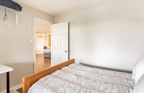 London House | NORTH LONDON OPEN CONCEPT PRIVATE 1BD UNIT