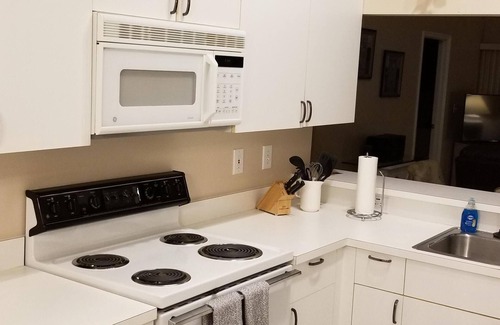 Palm River Estates Condo | Idyllic North Naples Condo: Pool, Oceanfront & Spa Retreat