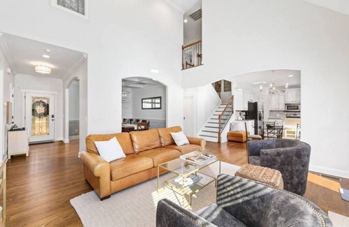 Cottontown House | North Nashville: Swim, Relax & Enjoy Family-Friendly Amenities