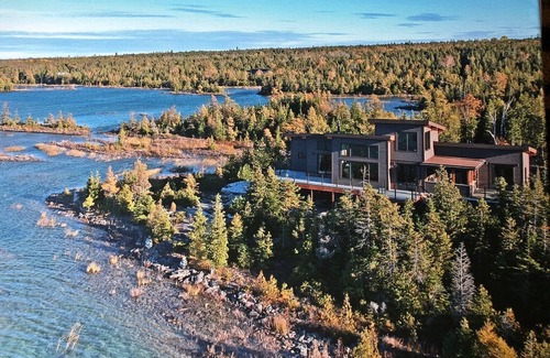 Tobermory Apartment | North Paw: Private Oasis with Stunning Shoreline & Pool