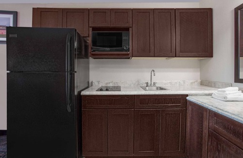 North Platte Hotel | Eco-Friendly North Platte Inn & Suites with Family Amenities