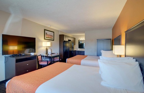 North Platte Hotel | Eco-Friendly North Platte Inn & Suites with Family Amenities