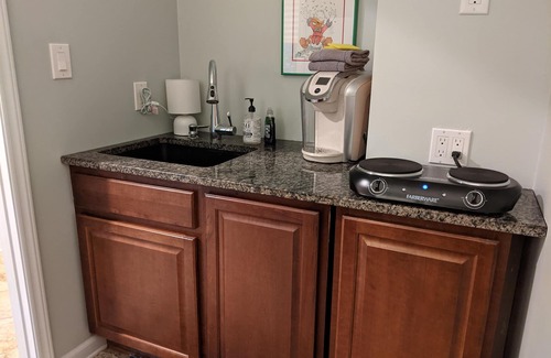 Northwest Raleigh House | Discover North Raleigh Serenity: Pool, Spa & Family-Friendly