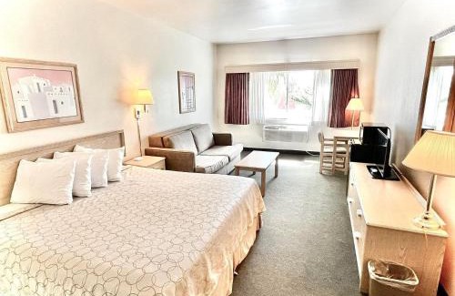 Moapa Valley Hotel | Relaxing Stay at North Shore Inn with Oceanfront Views
