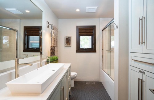 Tahoma House | Guest Rated 10/10: North Shore - West Shore Hideaway