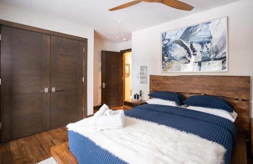 Tahoma House | Guest Rated 10/10: North Shore - West Shore Hideaway