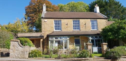 Ilminster Bed & Breakfast | Accessible Comfort at North Street Annexe - Rated 9.3/10