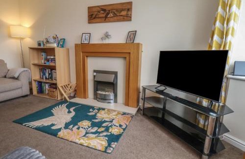 Loftus House | Pet-Friendly Retreat at North Terrace - Rated 9/10 by Guests