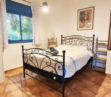Beit Hillel Apartment | Explore North Valley Winery Suite - Family-Friendly Retreat