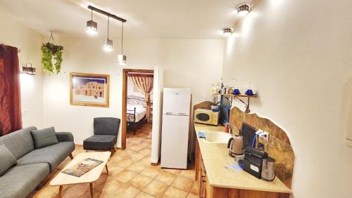 Beit Hillel Apartment | Explore North Valley Winery Suite - Family-Friendly Retreat
