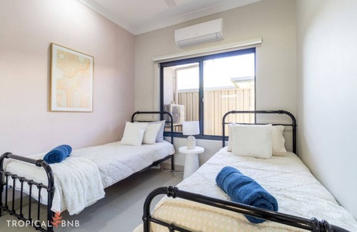 Berrimah House | Northcrest Home: Family-Friendly with Kitchen & Breakfast