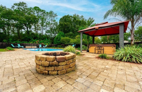 Jacksonville House | Pet-Friendly 3-Bedroom Home with Pool in Jacksonville, FL