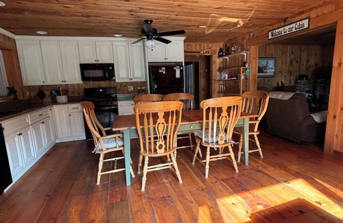 Lunenburg Cabin | Discover Northeast Kingdom at Nealpond VT - 10/10 Stay!