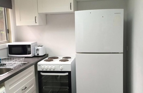 North Narrabeen House | Experience Northern Beaches: Family-Friendly with Surf Access
