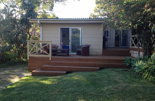 North Narrabeen House | Experience Northern Beaches: Family-Friendly with Surf Access