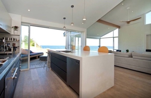 Warriewood House | Beachfront Family Retreat at Northern Beaches - 9.6/10 Rated