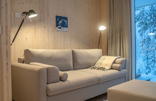 Koengaes Hotel | Eco-Friendly Retreat at Northern Lights Ranch - Guest Rated 9.8