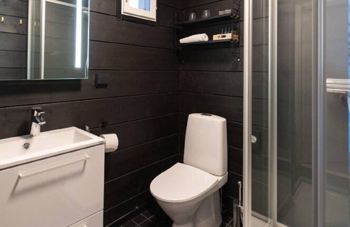 Koengaes Hotel | Eco-Friendly Retreat at Northern Lights Ranch - Guest Rated 9.8