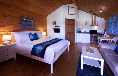 Whitehorse Hotel | Discover Northern Lights Resort & SPA: Rated 9.6/10 Stay