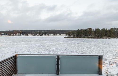 Rovaniemi Villa | Northern Lights River Nest