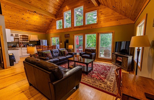 West Nipissing Cottage | Experience Northern Oasis @ Paradise Cove on Lake Nipissing