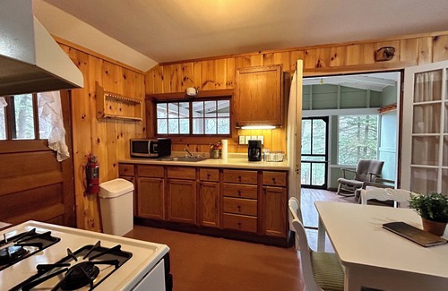Hazelhurst Resort | Northern Pike Place ~ Charming 2 Bedroom at Historical Resort in Hazelhurst, WI