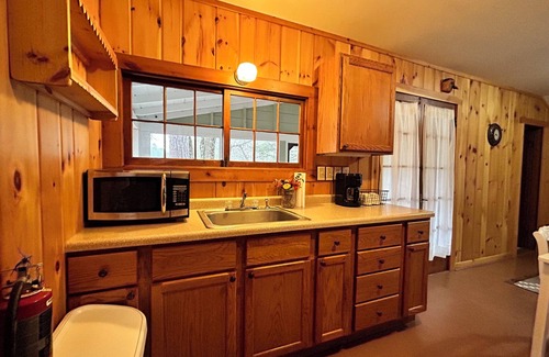 Hazelhurst Resort | Northern Pike Place ~ Charming 2 Bedroom at Historical Resort in Hazelhurst, WI