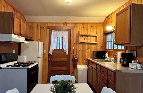 Hazelhurst Resort | Northern Pike Place ~ Charming 2 Bedroom at Historical Resort in Hazelhurst, WI