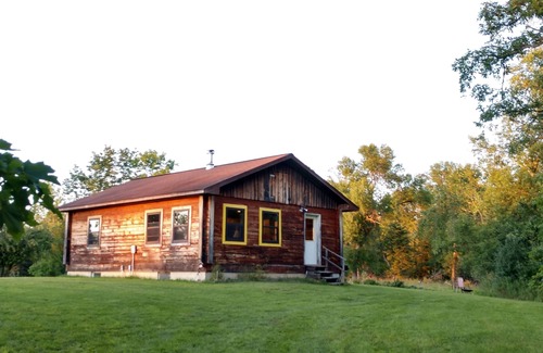Popple Cabin | Remote Northern Cabin Getaway with Breakfast & Family Fun