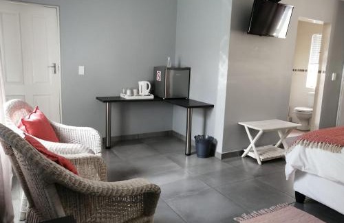 Trawal House | Explore Northern Vine Guesthouse: Family-Friendly & No Loadshedding