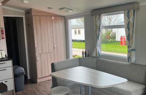 Mappleton Resort | Relax at Northfield 8: Poolside Ocean Views Await