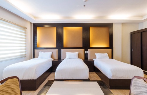 Bagong Pag-asa Hotel | Cozy Northpointe Residences with Pool and Restaurant Access