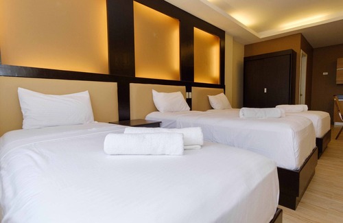 Bagong Pag-asa Hotel | Cozy Northpointe Residences with Pool and Restaurant Access