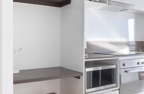 Brunswick East Apartment | Northside Rendezvous A Stylish Couples Hideaway