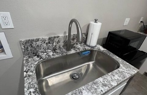 Tucson House | Cozy Northwest Jr Suite #4 with Kitchen and Laundry Access