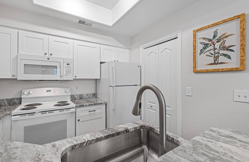 Shepherd Mountain Condo | Remodeled 1 Bed Condo: Pet & Child Friendly in Austin