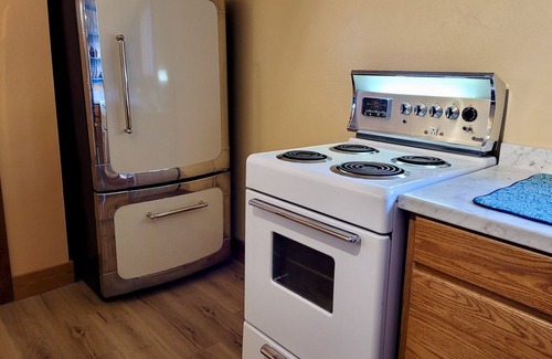 Winthrop House | Dog-Friendly Retreat in Winthrop Near Ski Trails